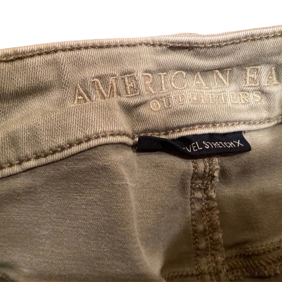 Sage Green American Eagle next level stretch jeans size 2 - Picture 2 of 4